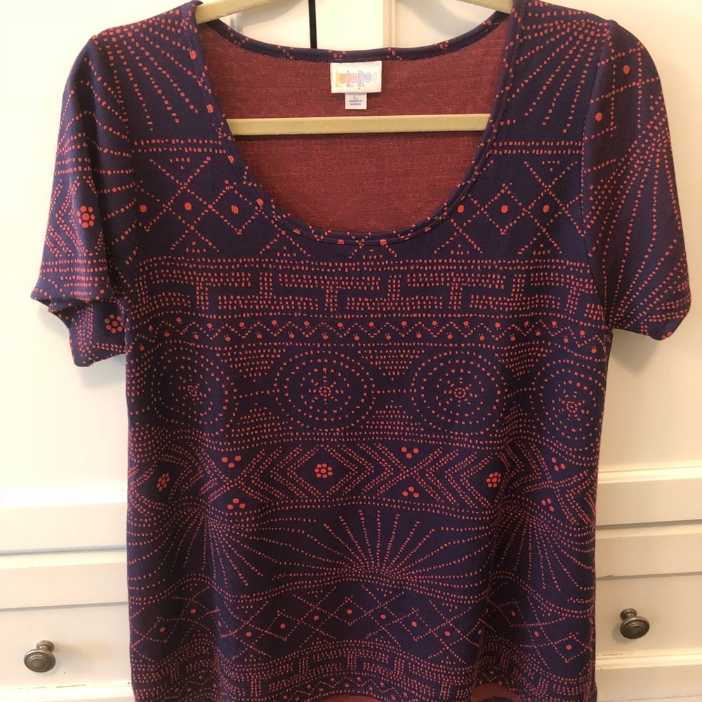 LuLaRoe Jaquard Classic T